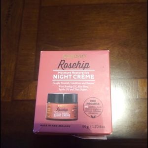 Rosehip restorative night cream